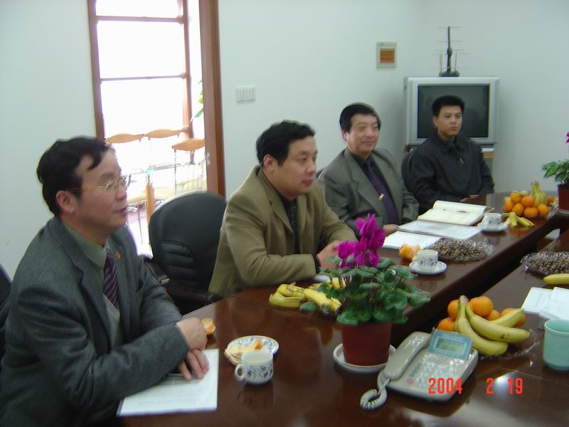 上海市普陀區(qū)委書記周國(guó)雄先生19日來我司調(diào)研